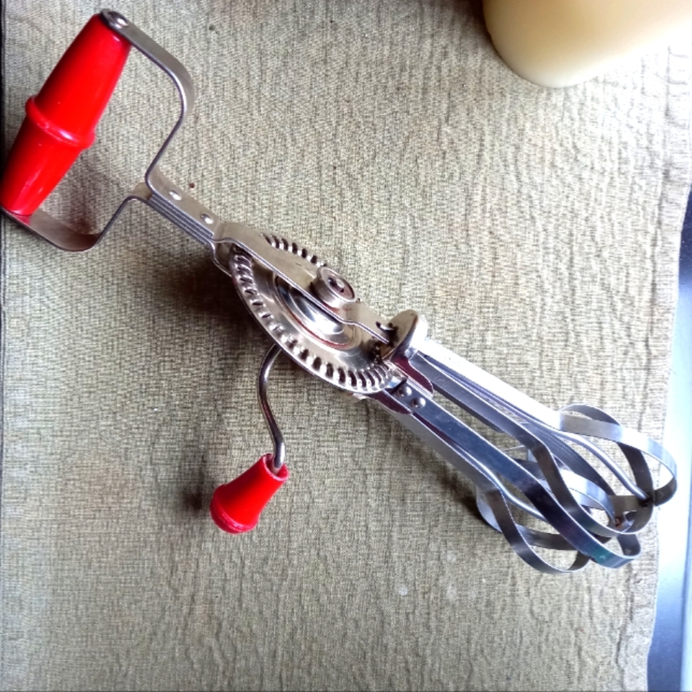 Vintage egg beater